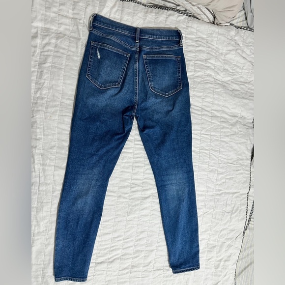GAP Women's Skinny Jeans in Deep Blue NWOT - Picture 3 of 7